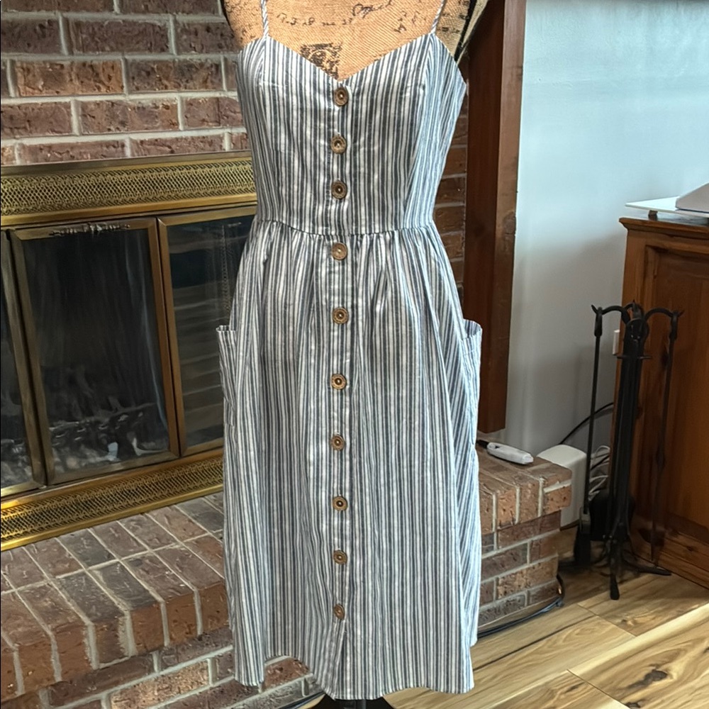 DAVI & DANI Blue and White Sleeveless Midi Sundress